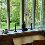 Knipnaes Laekarvillan شقة *